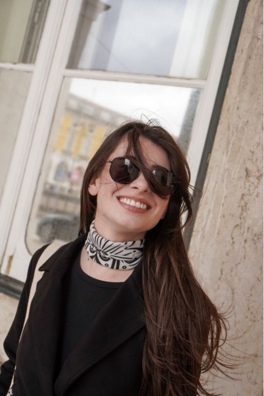 Lenço Mandacaru 60x60 (Preto)