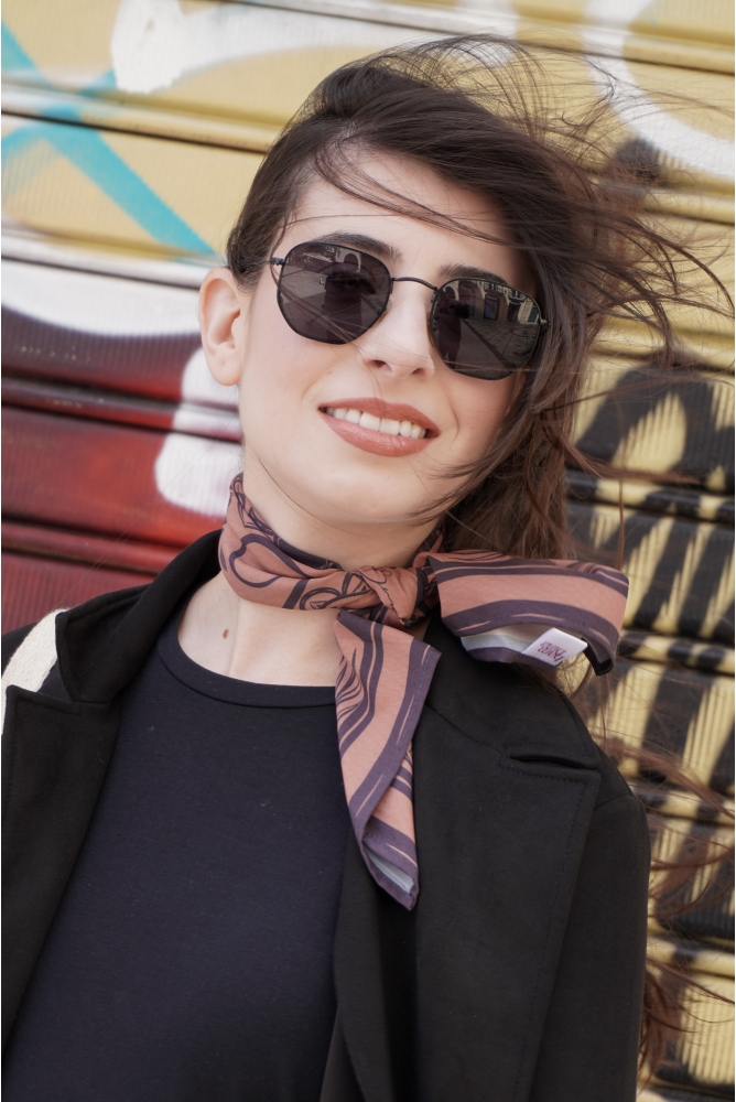 Lenço Caju 60x60 (Marrom)