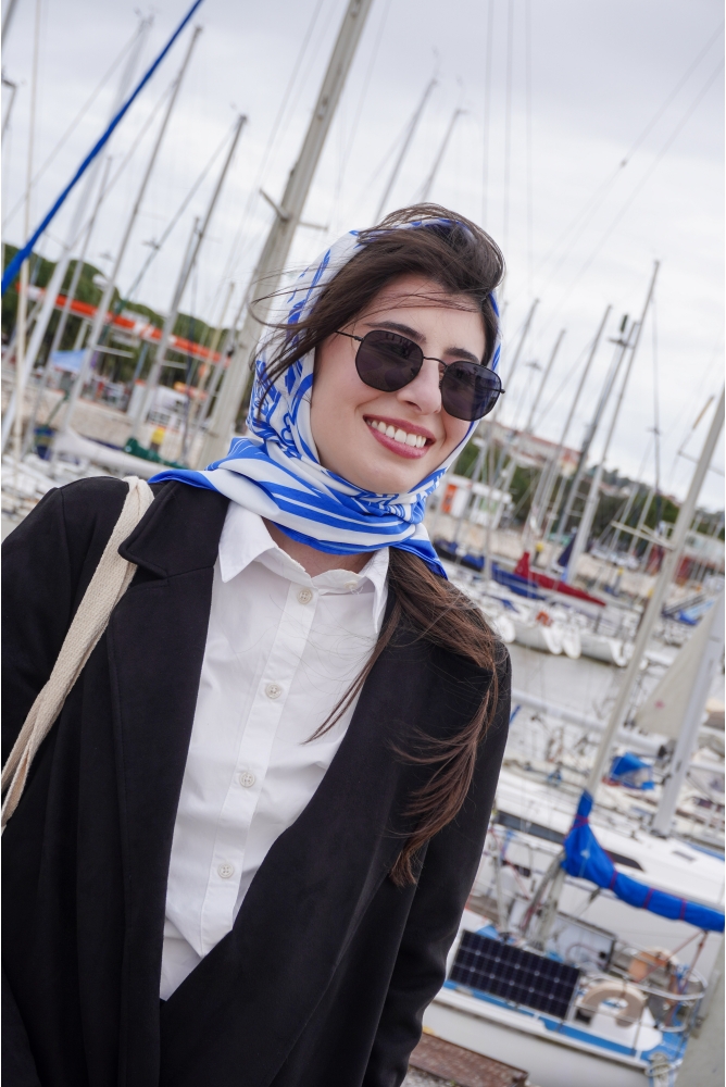 Lenço Caju 110x110 (Azul)