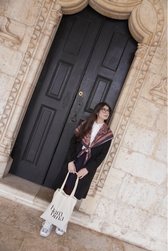 Lenço Caju 110x110 (Marrom)