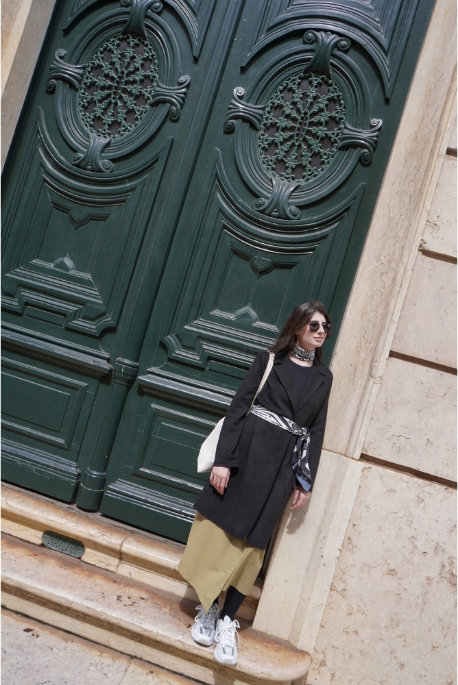 Lenço Mandacaru 110x110 (Preto)